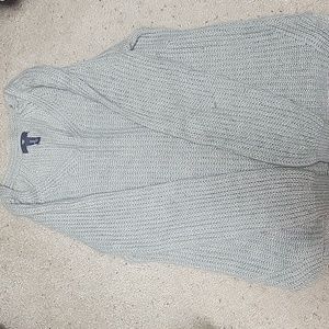 Gap sweater
